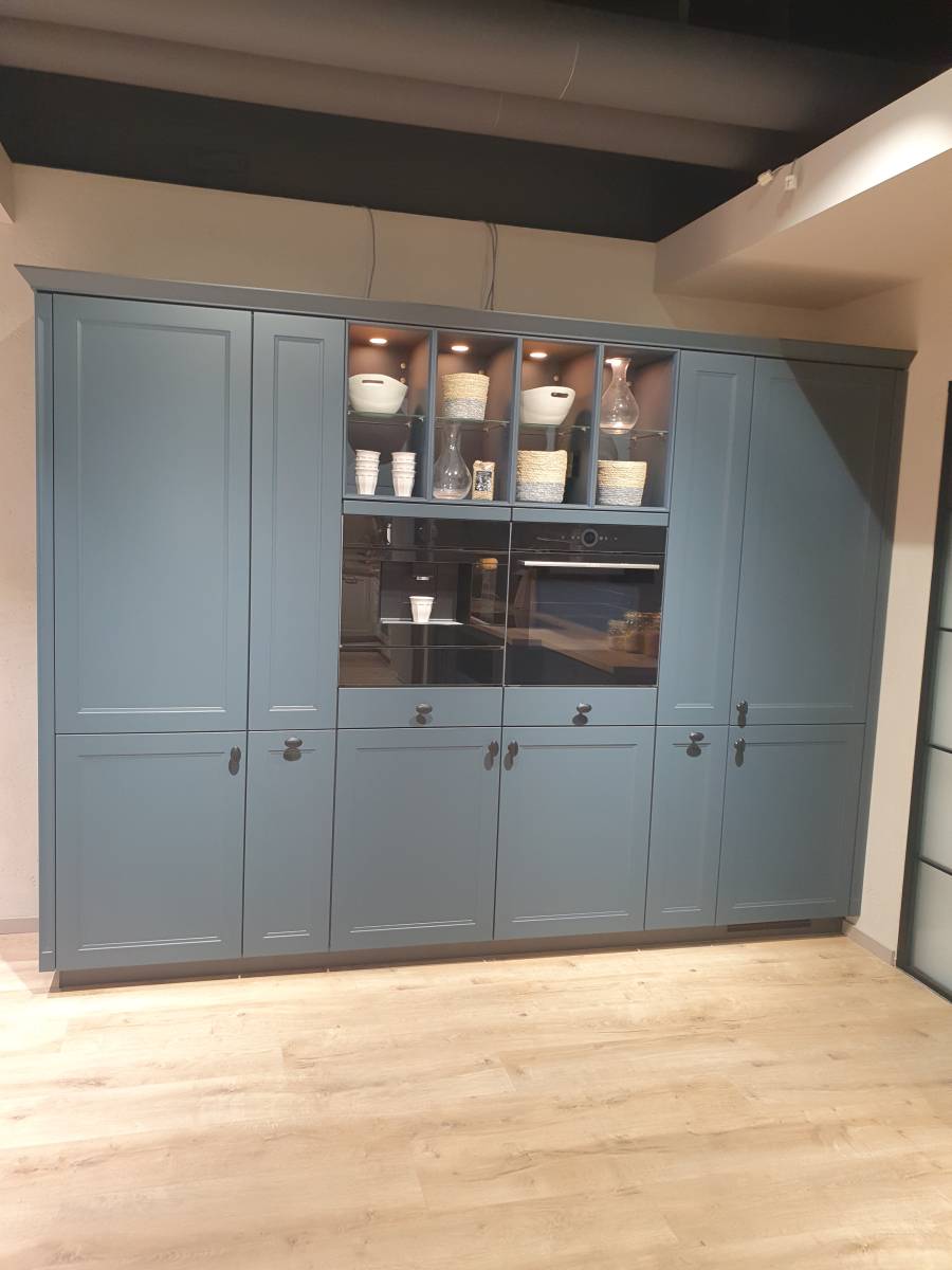 Cuisine rustique chic , quand le classique confronte le moderne sur saint victoret