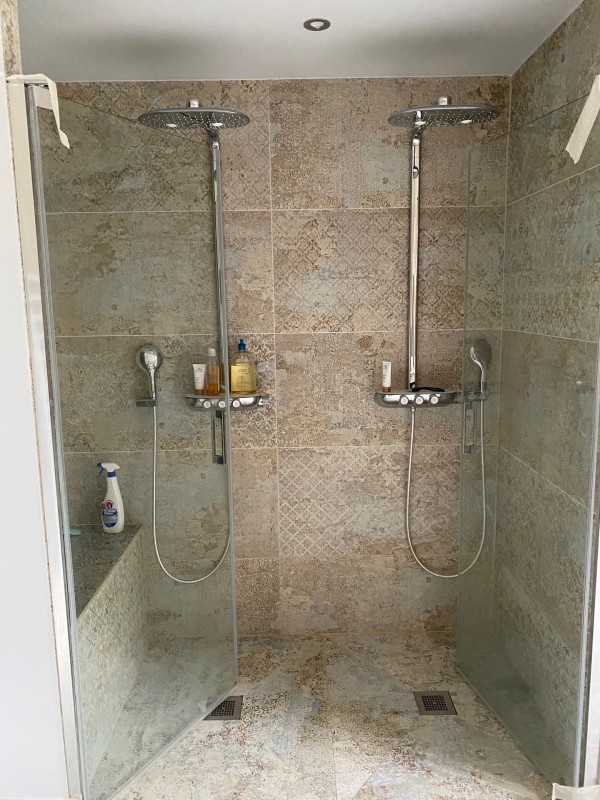 Fournitures proposées par Design Carrelages sur Saint Victoret pour rénover un ancien château sur Puyricard