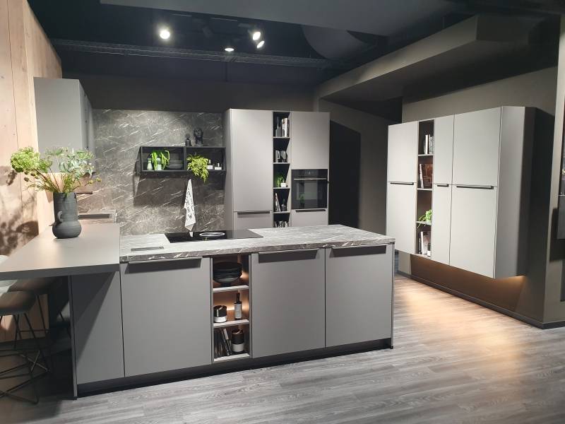 Le gris s invite dans la cuisine et impose ses nuances!